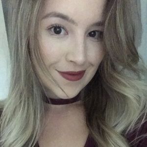 Meet your Posher, Olivia